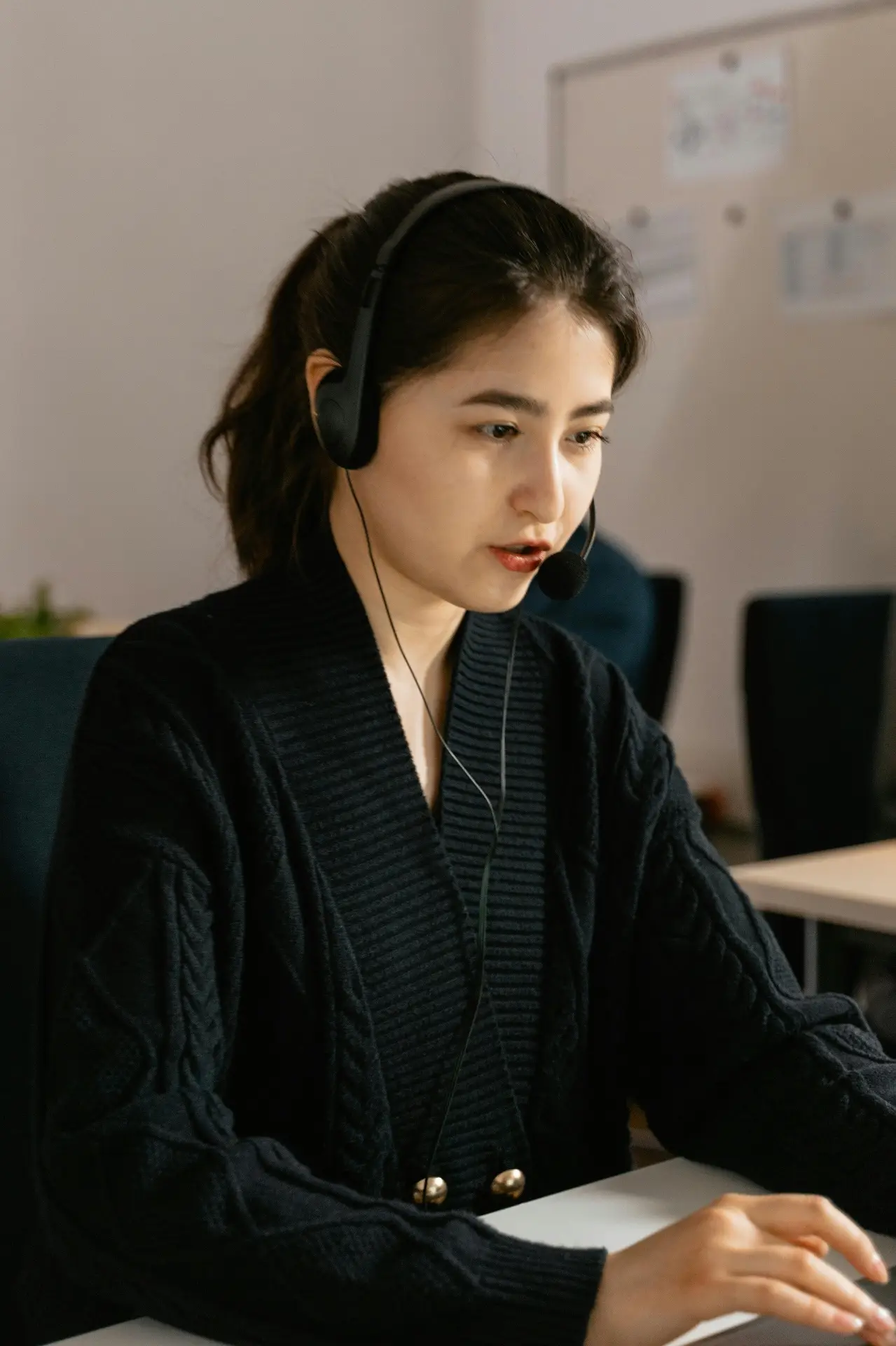 Professional virtual receptionist handling calls